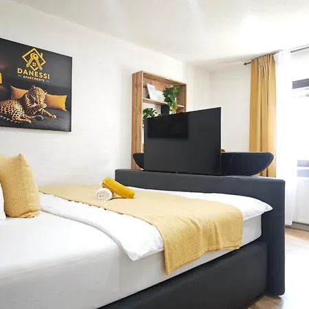 Danessi-business-apartment, Nahe Industriegebiet Und Koblenz, Wlan, Smart Tv Boxspringbett Mit Waipu, Vollausgestattete Kueche Uvm Apartamento
