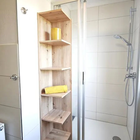 Danessi-business-apartment, Nahe Industriegebiet Und Koblenz, Wlan, Smart Tv Boxspringbett Mit Waipu, Vollausgestattete Kueche Uvm * Mülheim-Kärlich