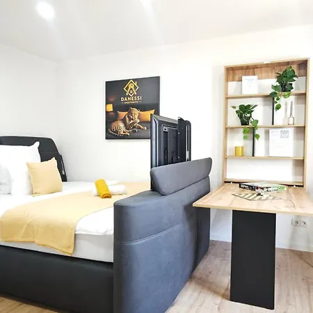 Apartamento Danessi-business-apartment, Nahe Industriegebiet Und Koblenz, Wlan, Smart Tv Boxspringbett Mit Waipu, Vollausgestattete Kueche Uvm