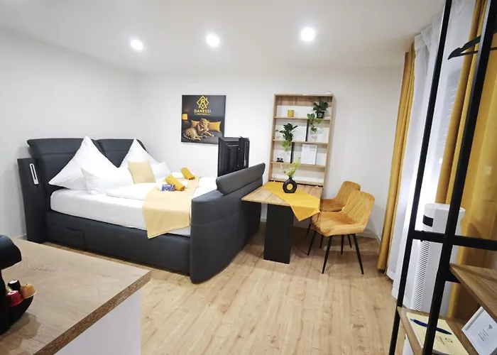 Danessi-business-apartment, Nahe Industriegebiet Und Koblenz, Wlan, Smart Tv Boxspringbett Mit Waipu, Vollausgestattete Kueche Uvm Apartmán *